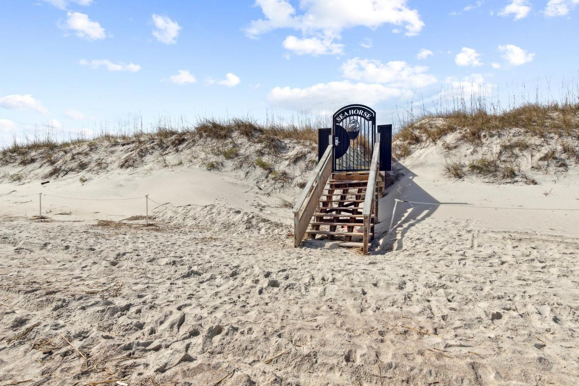 Seahorse Oceanfront Inn Neptune Beach Exterior foto